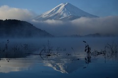 霞みたつ