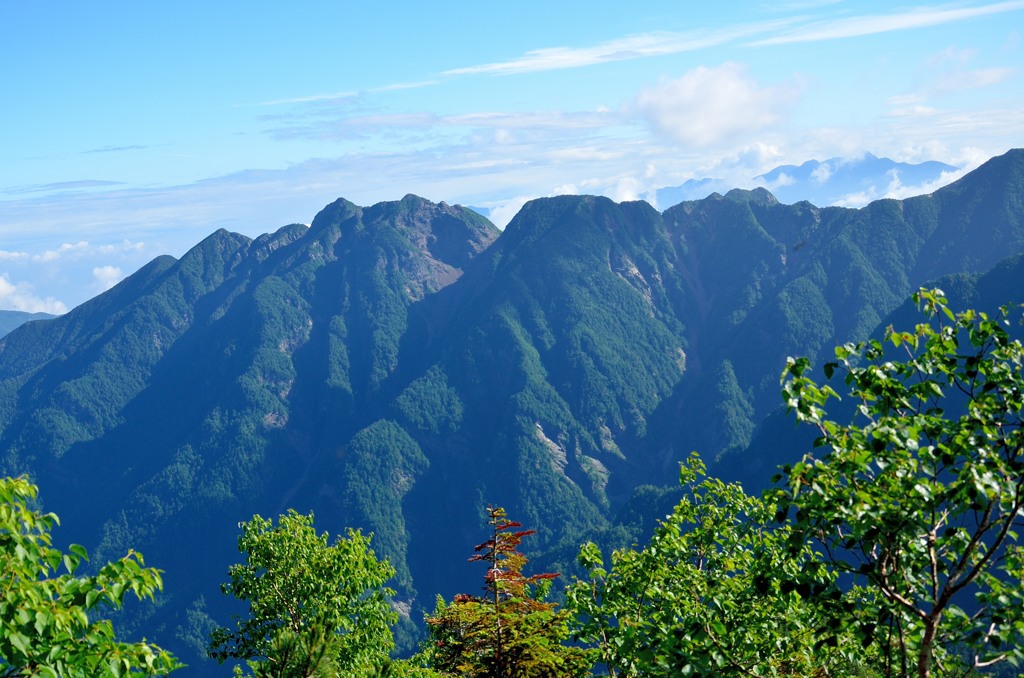 鋸岳　遠望