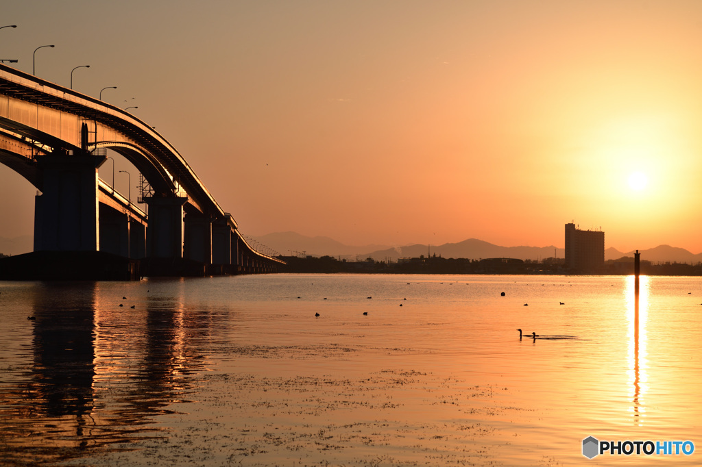 琵琶湖朝景