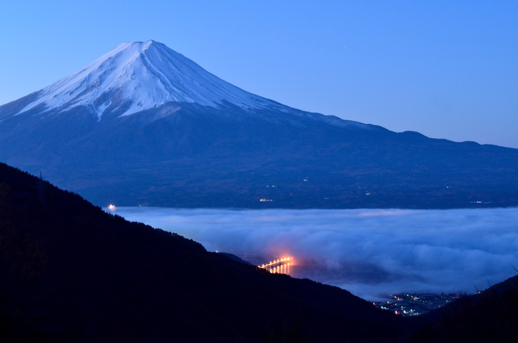夜明け前
