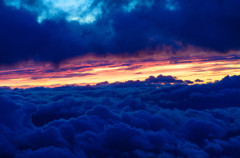 染まる雲海