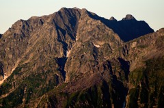 明け行く岩稜