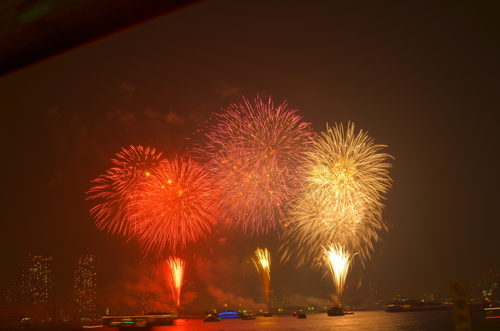 東京湾花火トリオ