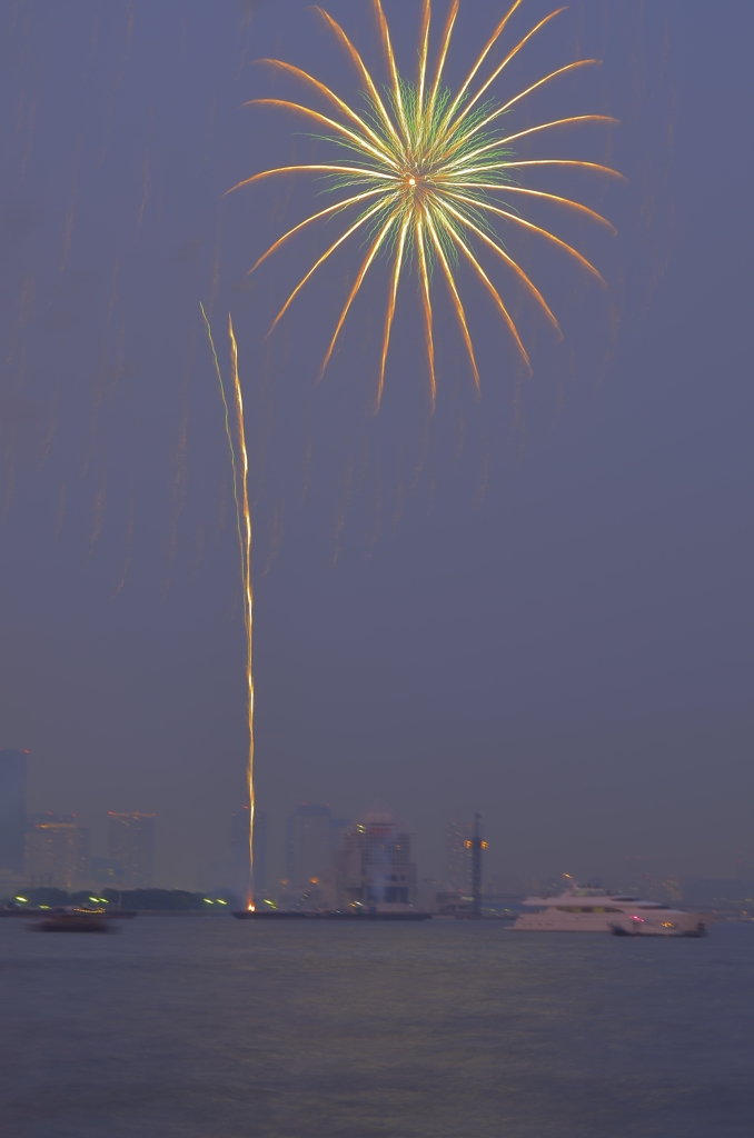 今年もやってきました。東京湾大華火大会