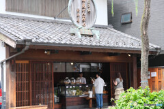 おせんべい屋さん