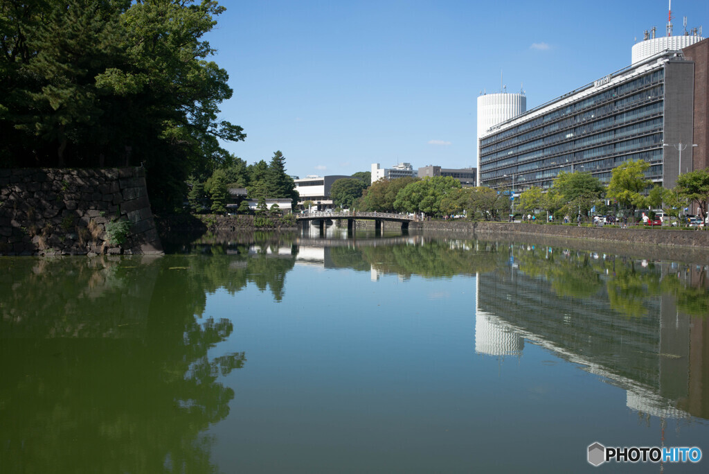 お堀がある風景