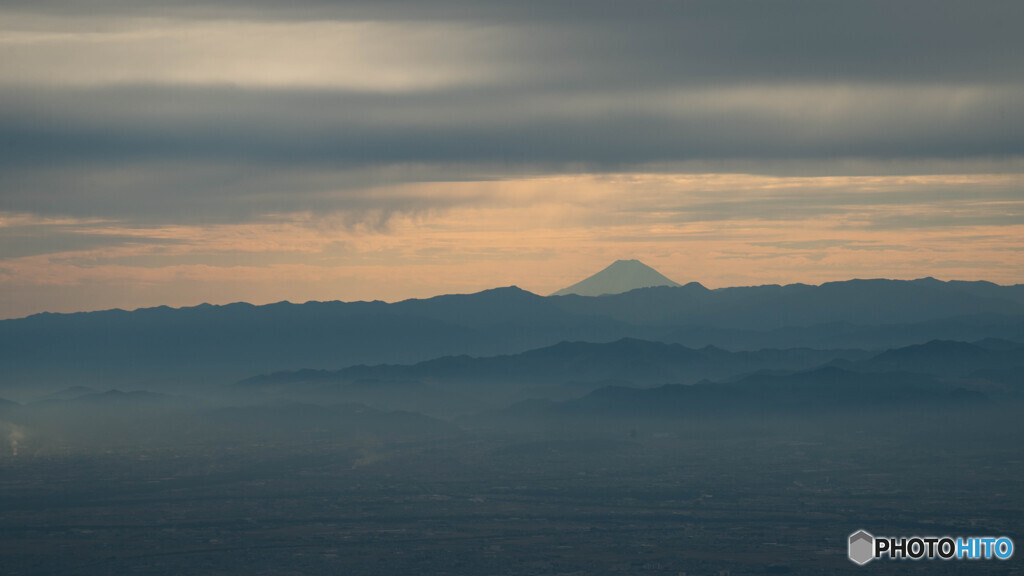 富士山を望んで