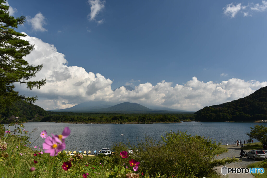 雲纏う富士山