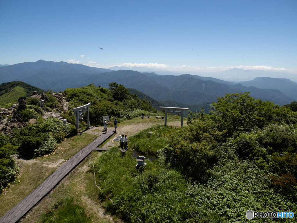 日差しが強くて