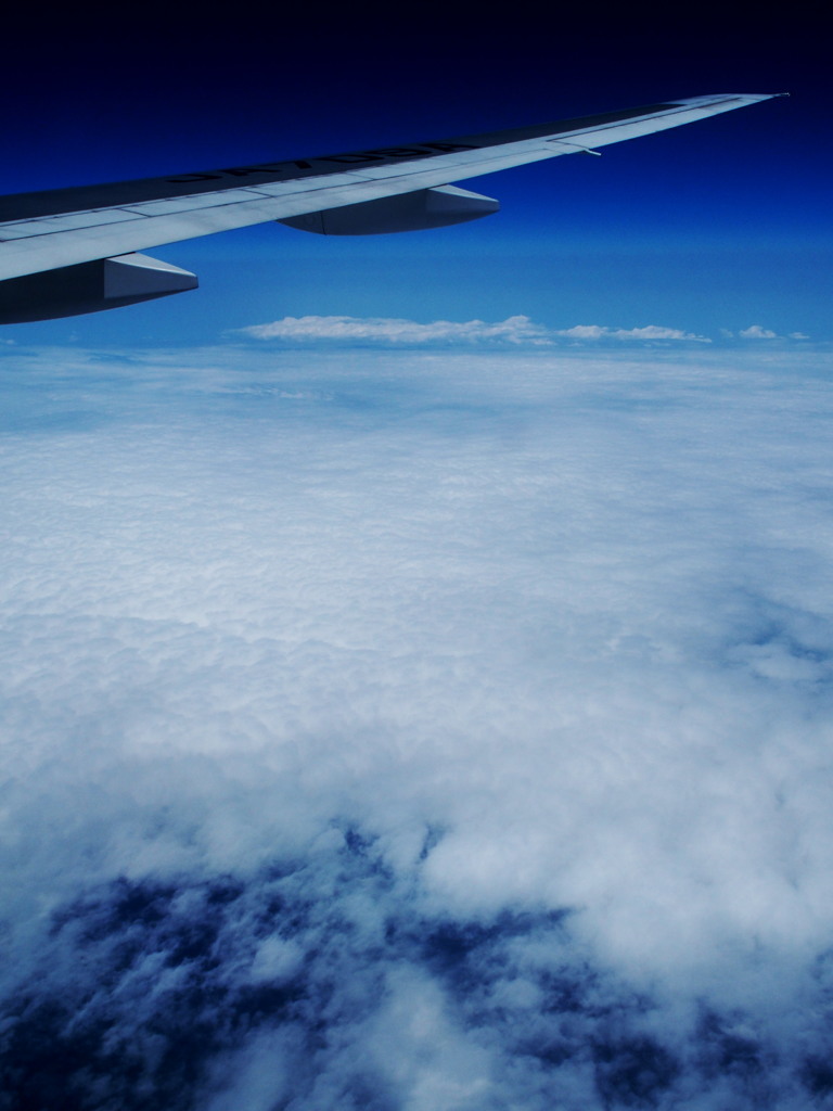 雲の上は青空