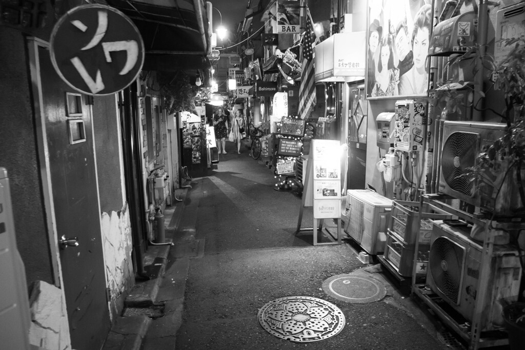 新宿ゴールデン街の夕暮