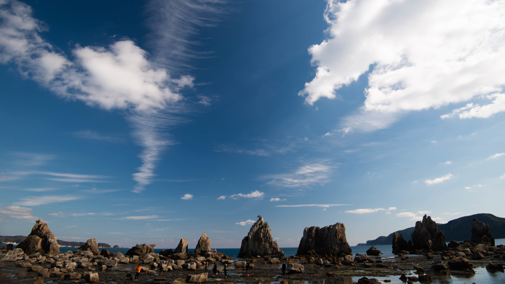 橋杭岩