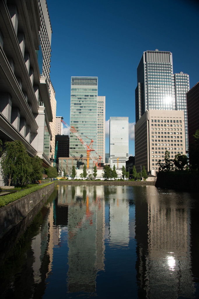 お堀がある景色