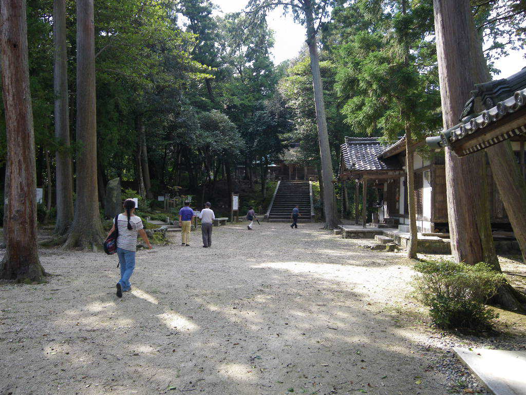 小野神社境内