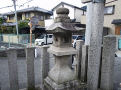 八幡街道常夜灯１