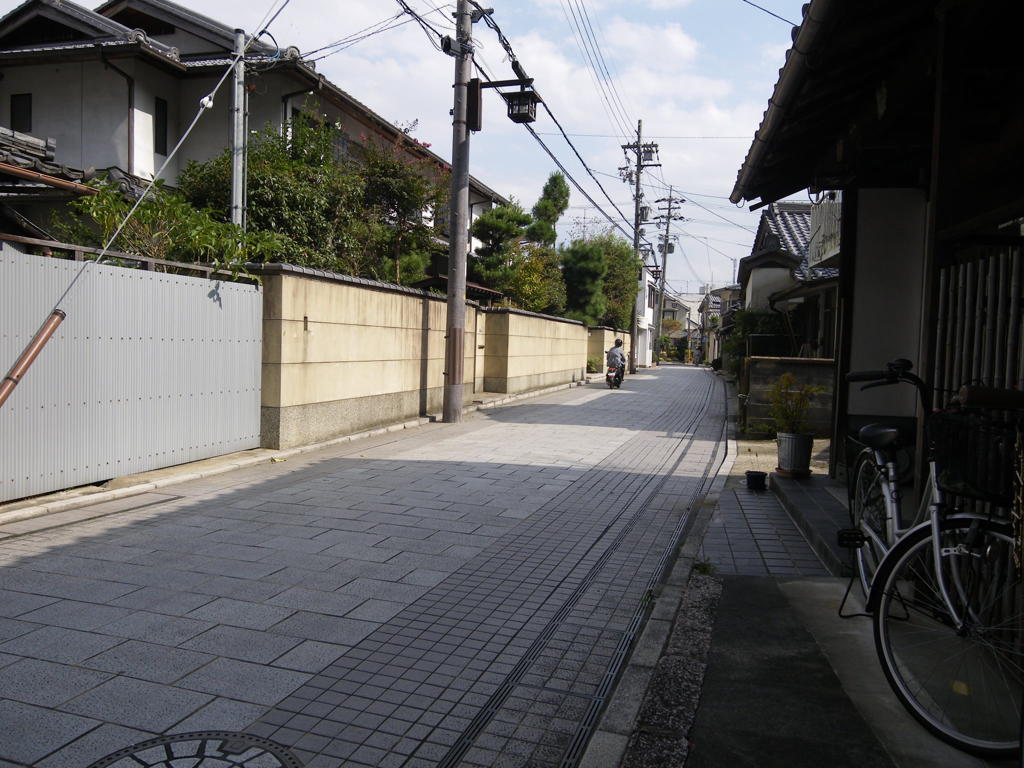 東高野街道へ