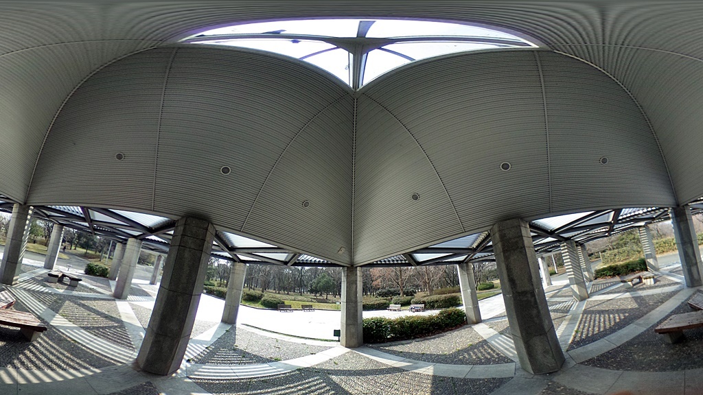 公園の建物の中から (2)