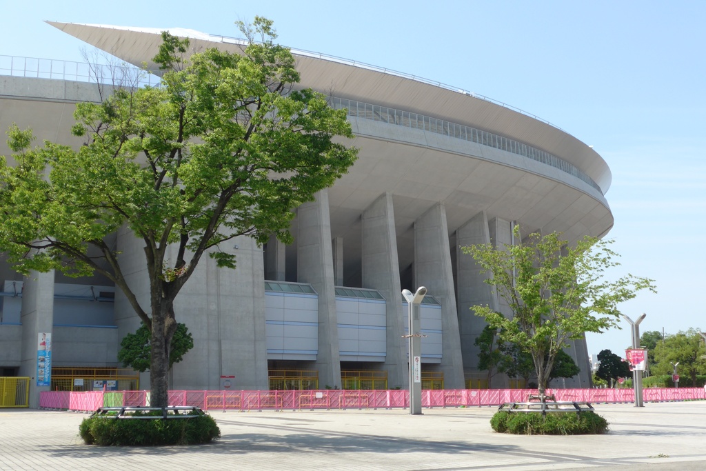 ピンクのフェンス