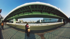 路の唇に食われそう