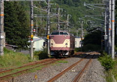 無念…見送る後追いクモヤ443系