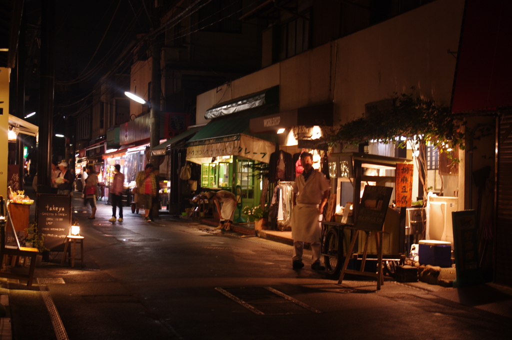 夜の鎌倉・小町通り