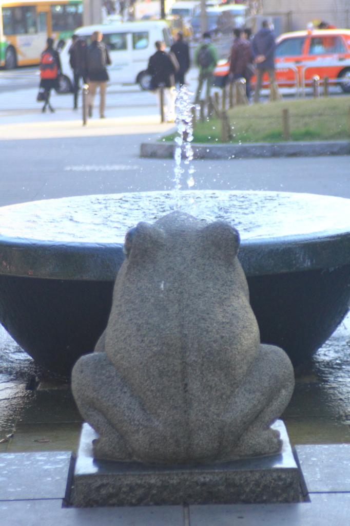 街中ユニーク カエル②
