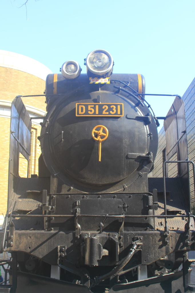 上野で機関車 博物館展示D51 ①