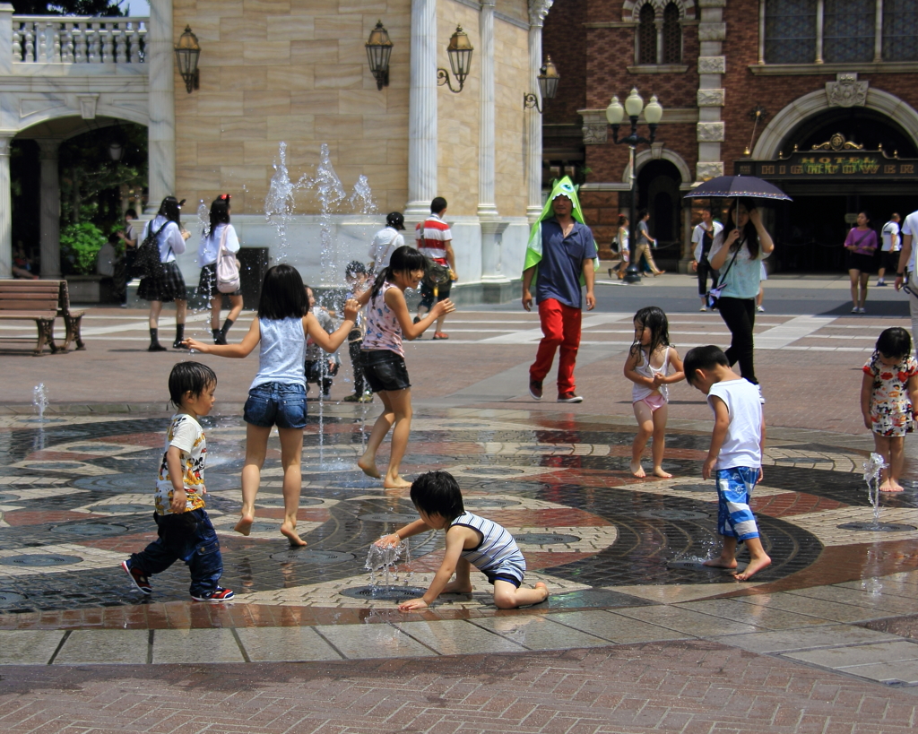 それぞれの水遊び