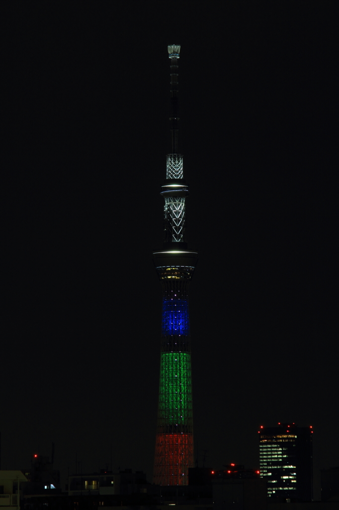 東京スカイツリー　「光の３原色」特別ライティング