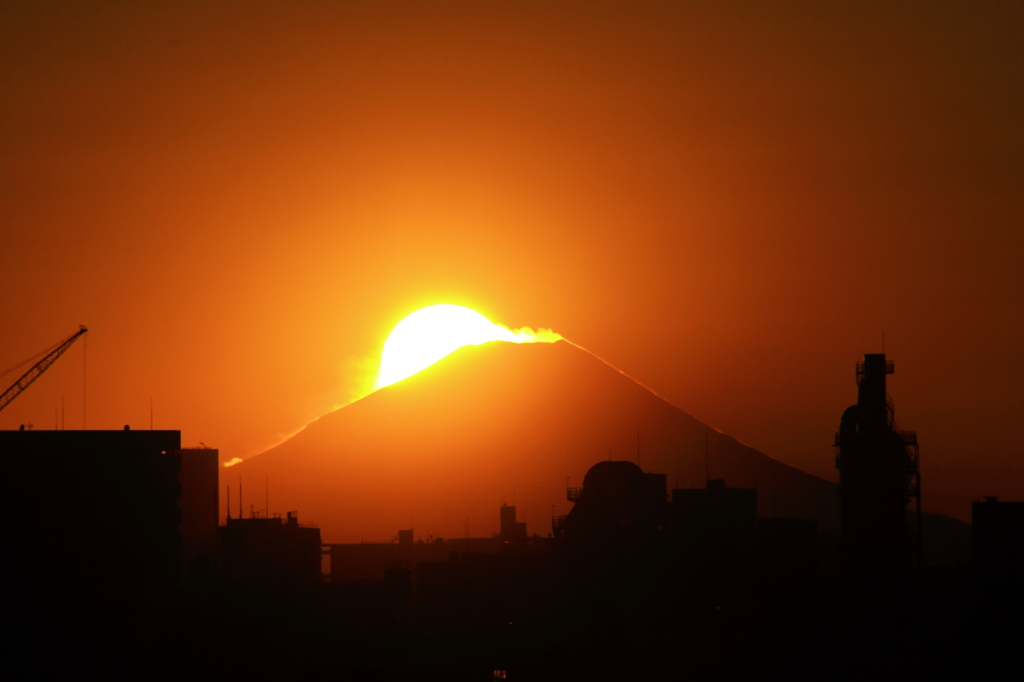 江北橋下流で見た富士山夕景＃２ やっぱりハズレ