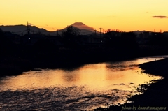 高幡橋上流で見た富士山夕景＃６