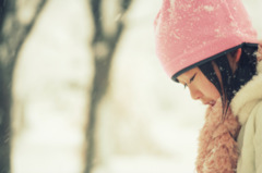 雪と子どもと