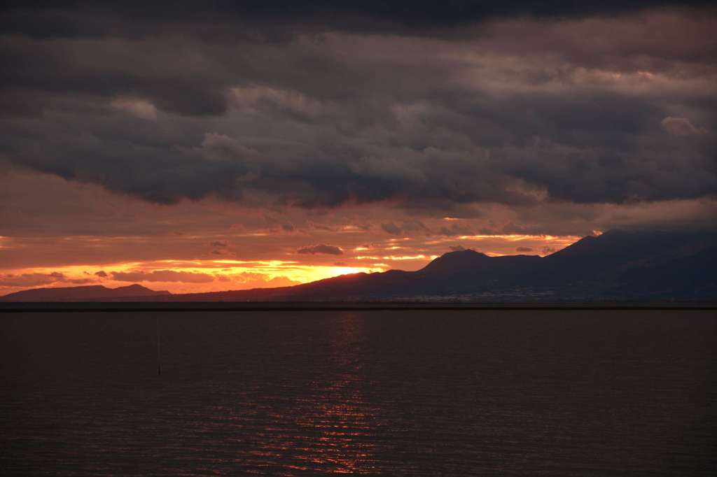 島へ沈む