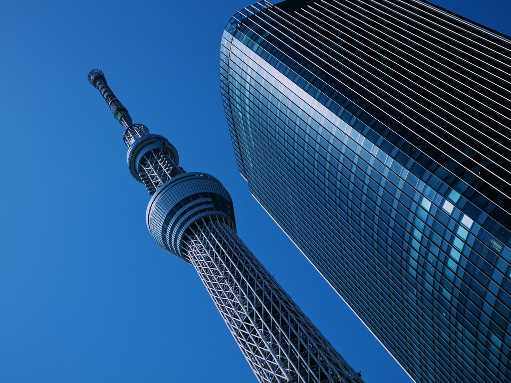 【散歩】スカイツリーとビルと空