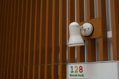 128