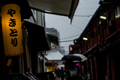 雨の浅草