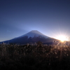 お正月の富士山と夕日