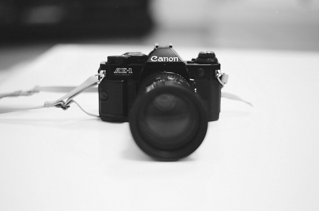 CANON AE-1