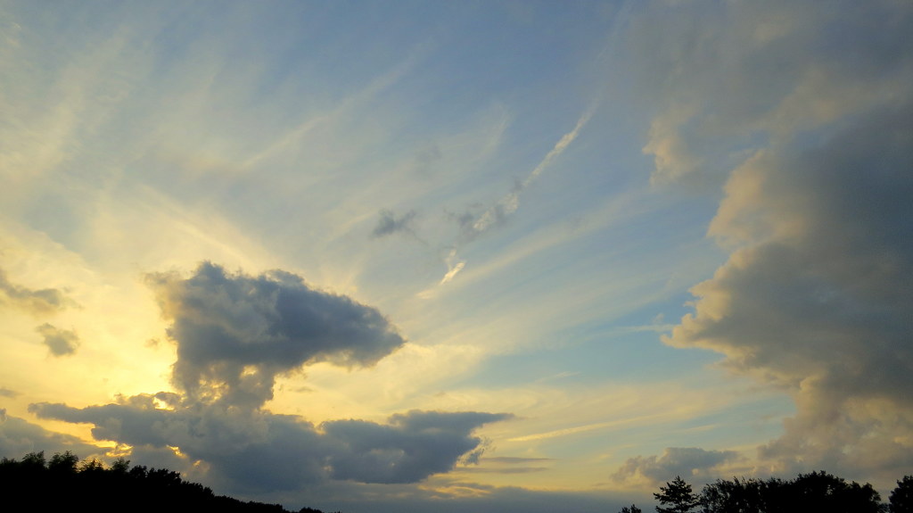 雲にのりたい。