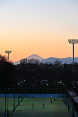 夕方のテニスコート