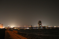 宍道湖大橋と山陰合同銀行の夜景