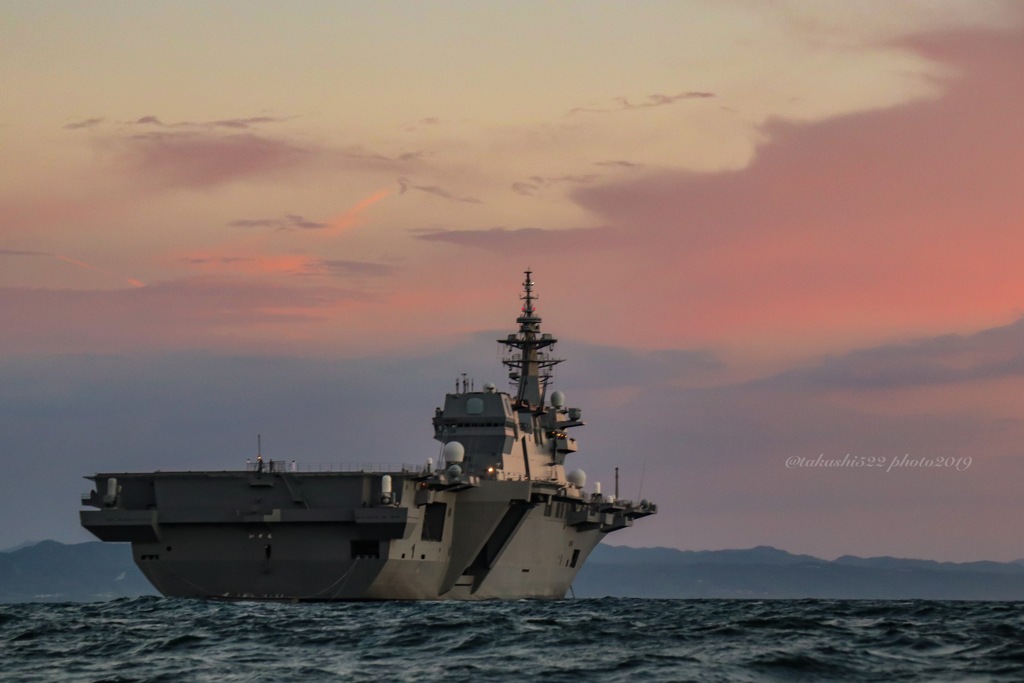 護衛艦いずも in  大社湾沖 令和元年