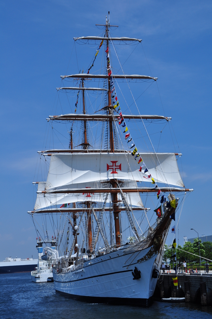 SAGRES号　入港