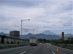 新東名から富士を望む