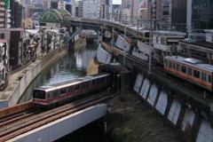 三線、電車の揃い踏み