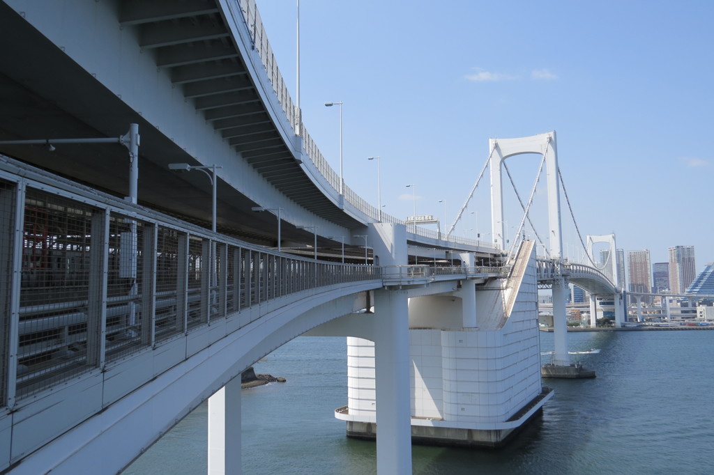 レインボーＢ-1