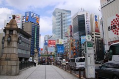 万世橋からのAKB電気街