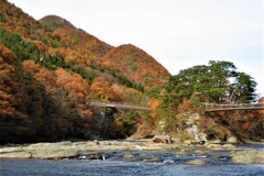 晩秋の山河