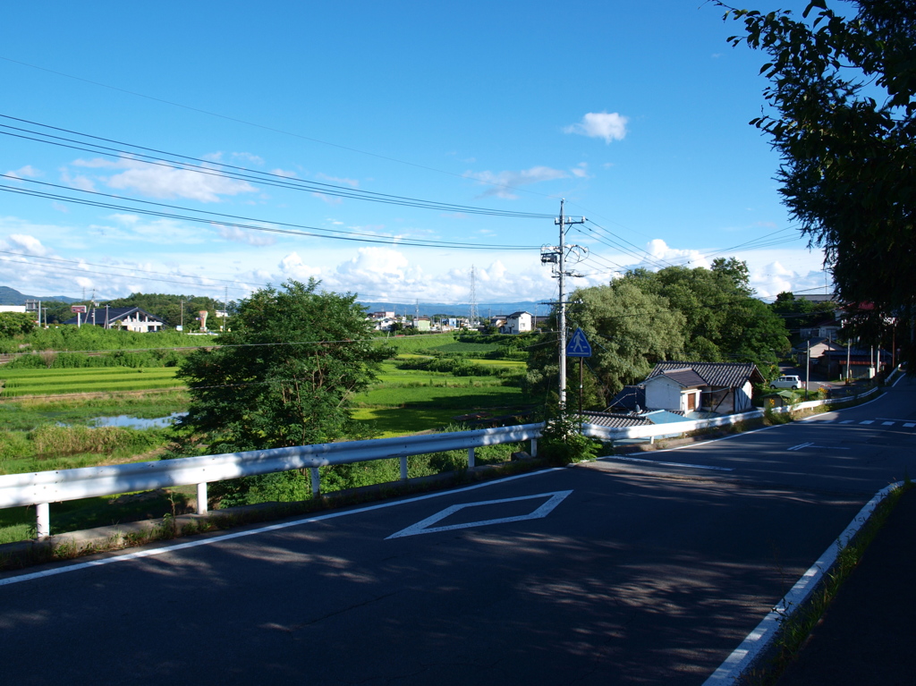 汗を拭って見上げる空１