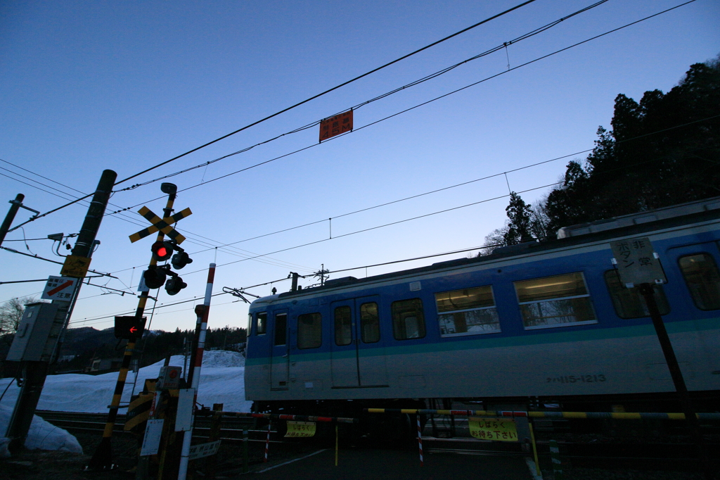 駅へ向かう
